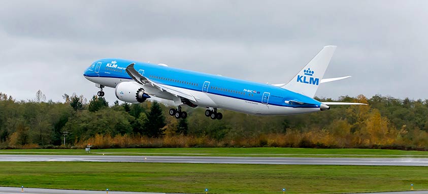 Boeing-787-9-Dreamliner