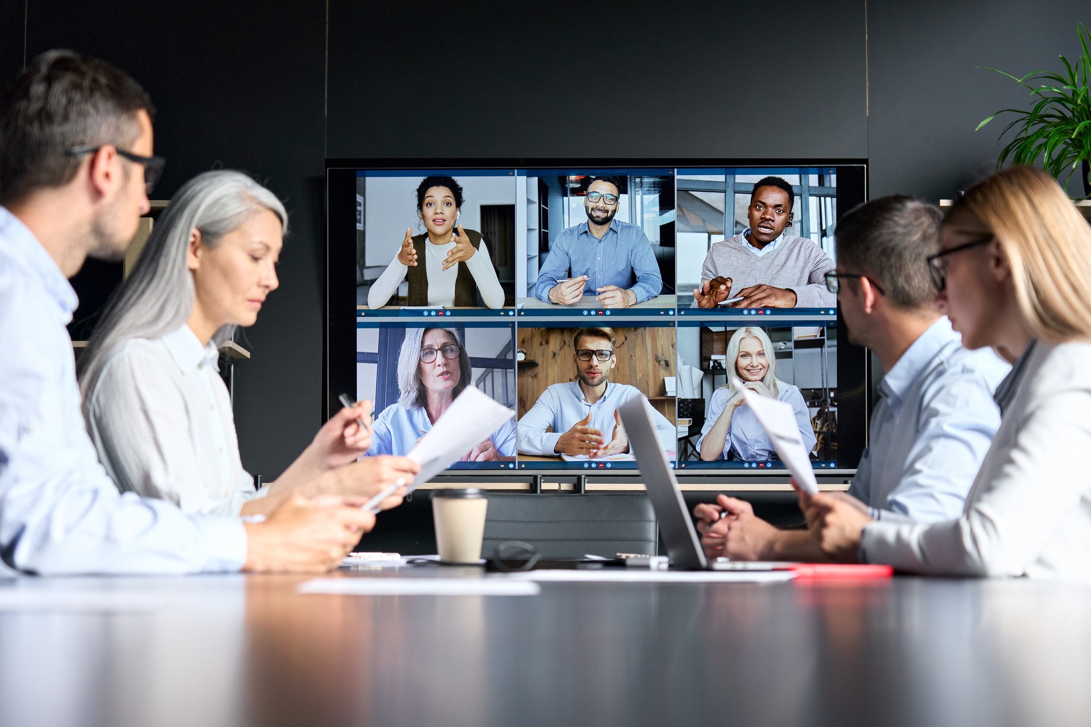 engaged employees in a hybrid meeting