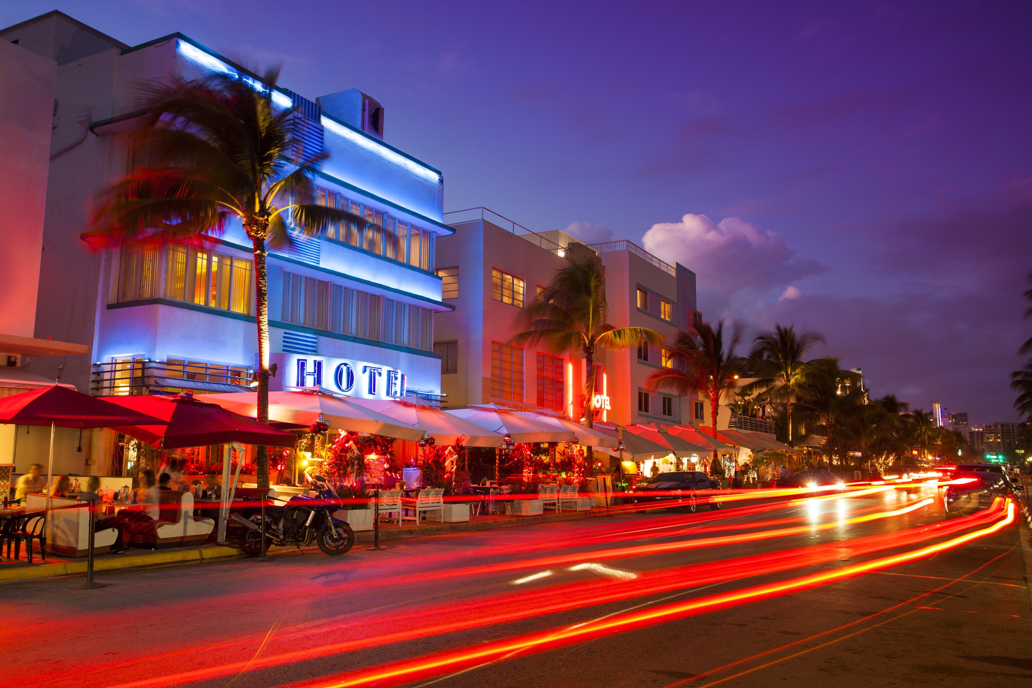 Image of businesses with parklets in Miami.