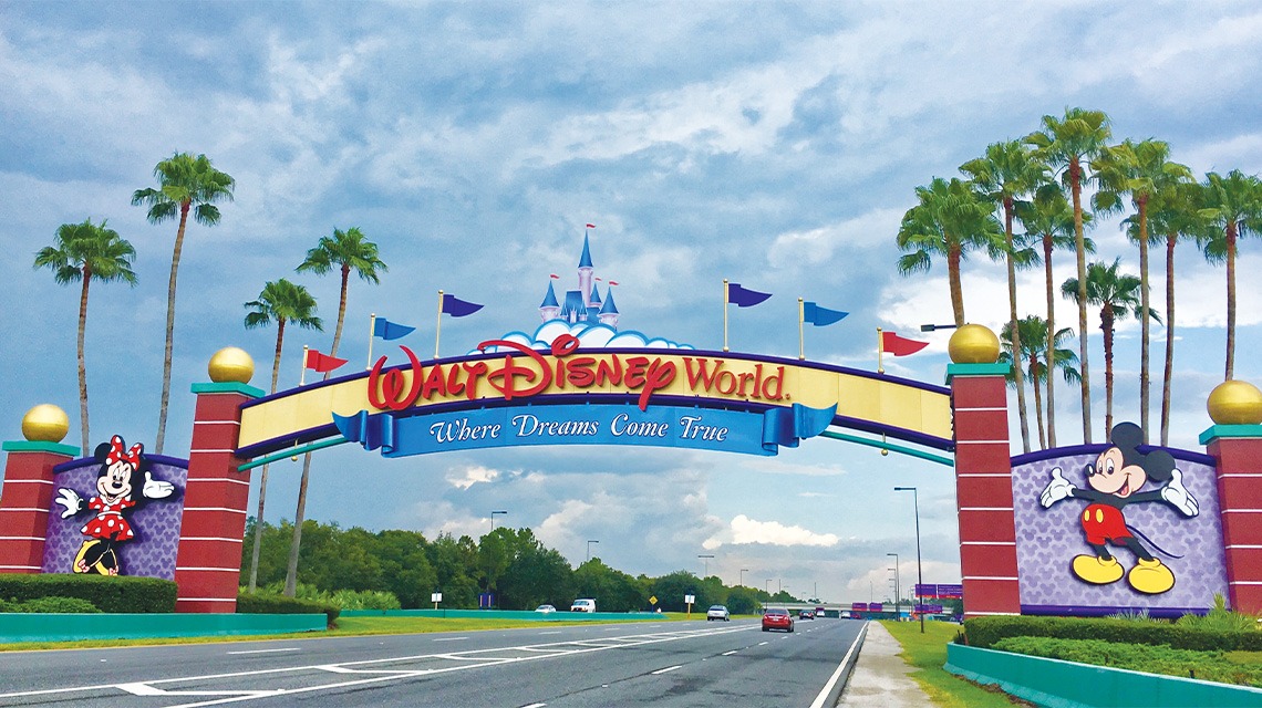 entrance to walt disney world