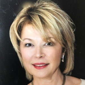 Headshot of Karen Earp