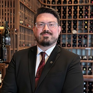 Headshot of Mariano Padilla