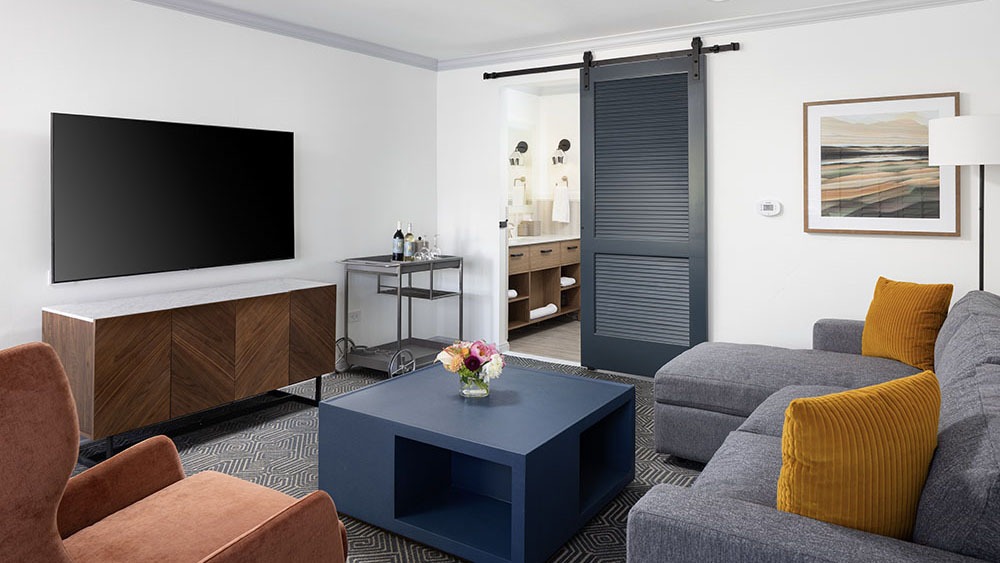 A guest room at the Hadsten Solvang
