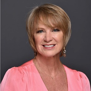 Headshot of Ella Kent
