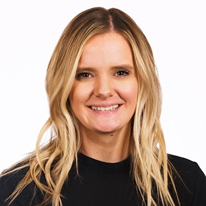 Smart Moves headshot of Kate Yordi, Visit Mesa