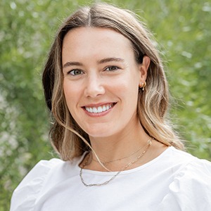 Smart Moves Headshot of Emma York, director of marketing at Visit Laguna Beach