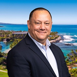 Headshot of David Givens, general manager at Hilton Waikoloa Village