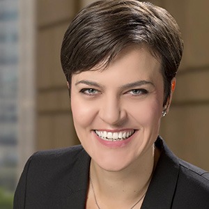 Corinna Wenks Headshot