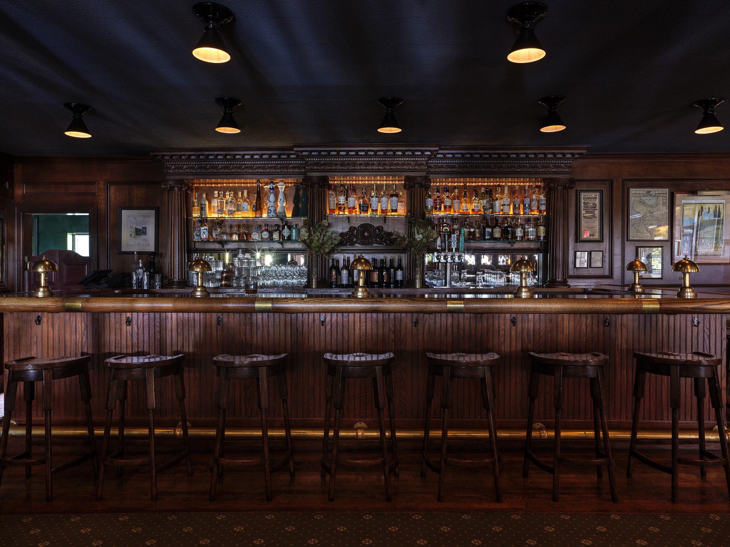 hotel bar