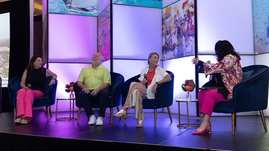 Stephanie Harris, Greg Bogue, Annette Greg and JT Long on stage