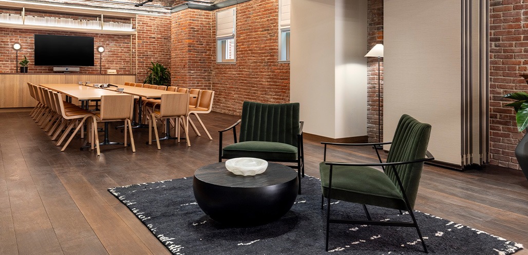 Fireplace Lounge, Arlo Washington DC