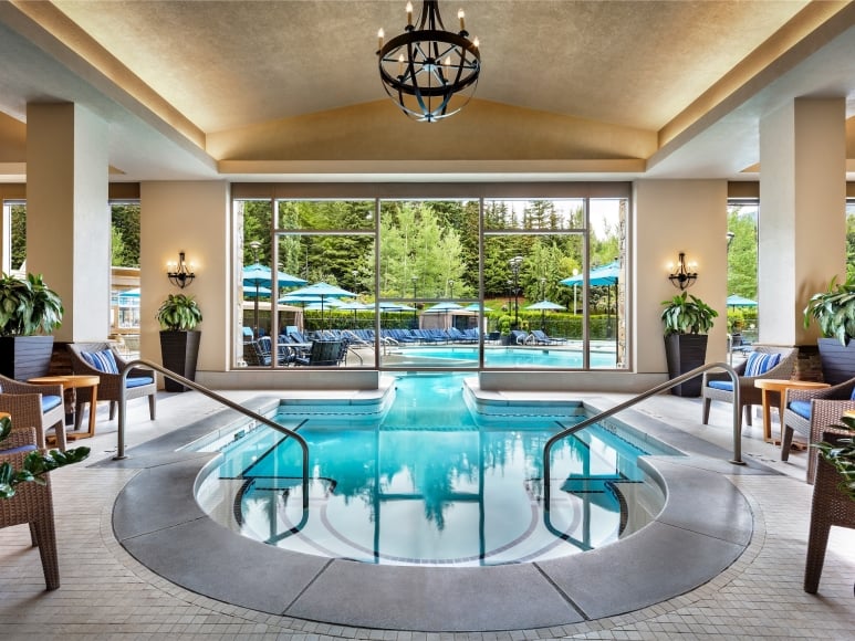 Fairmont Chateau Whistler Pool