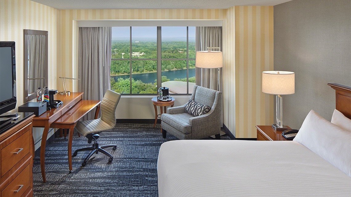 Hartford Marriott Downtown guest room