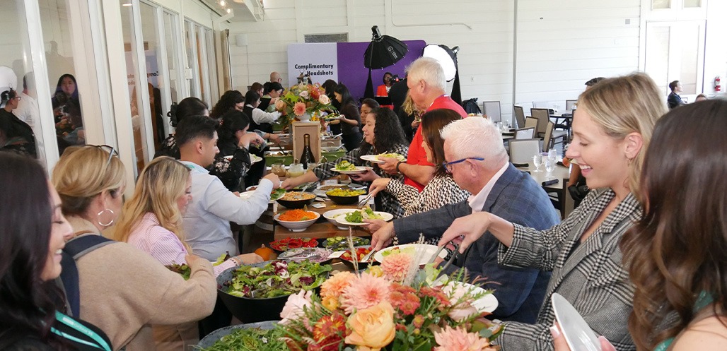 People eating at Smart Meetings Epicurean Experience