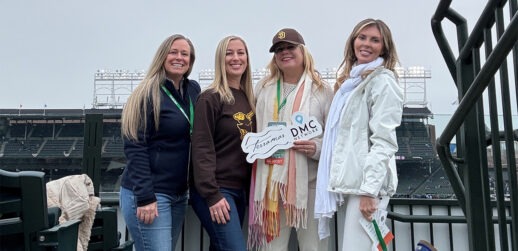 Illustration of people on their phones