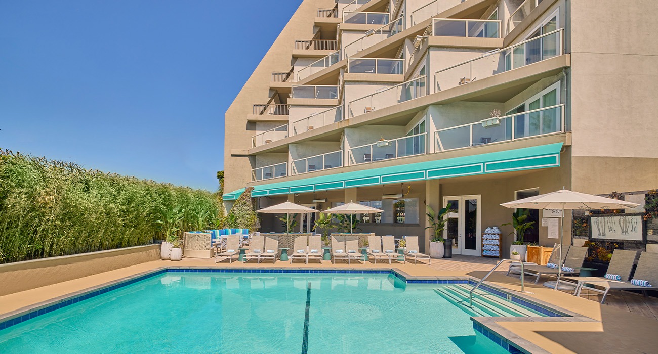 Hyatt Centric Delfina pool