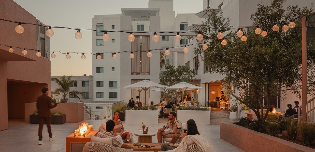 Sandbourne Santa Monica outdoor space
