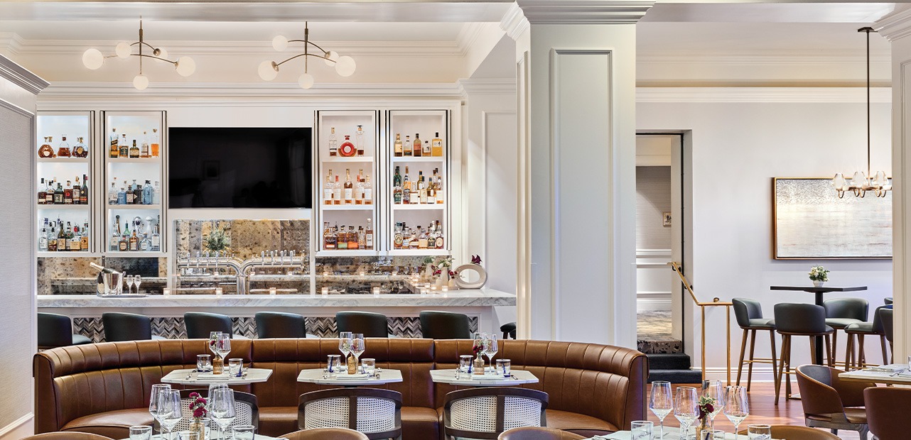 The Ritz-Carlton, Half Moon Bay bar area