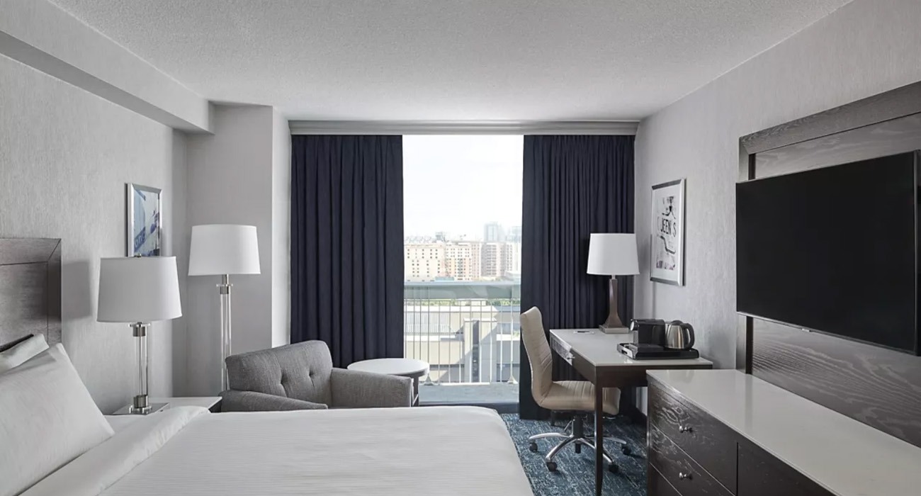Guest room