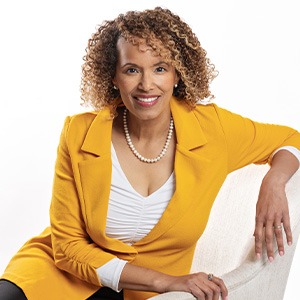 Heather Younger in yellow coat