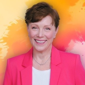 Julie Holmes