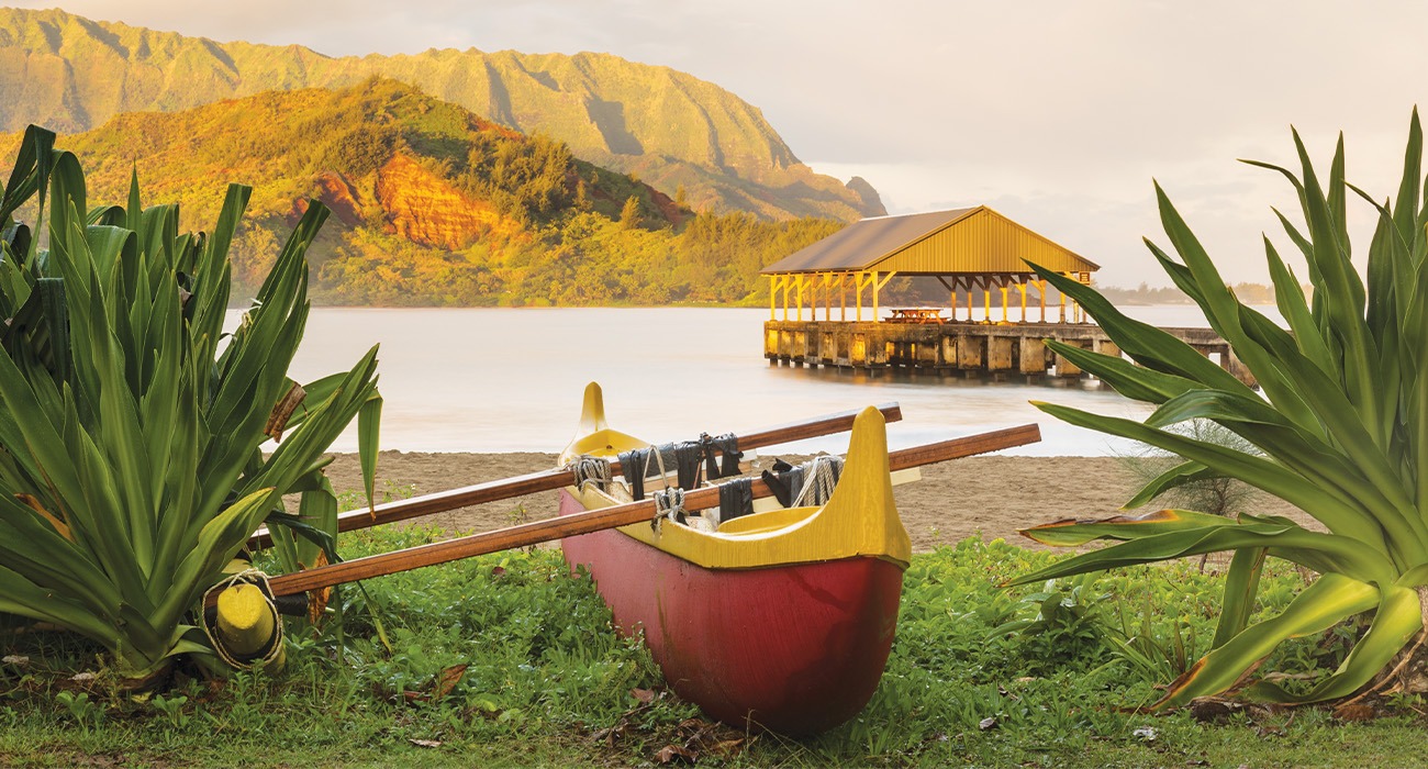 Small boat in Hanalei Bay in Kauai, Hawai‘i