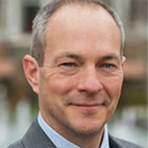 Matt Robinette headshot