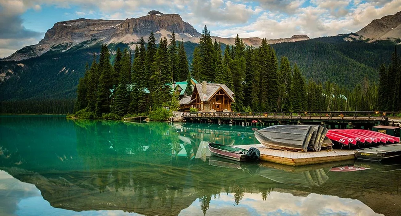 Lake lodge