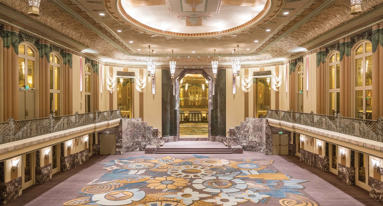 Hilton Cincinnati Netherland Plaza indoor meeting space